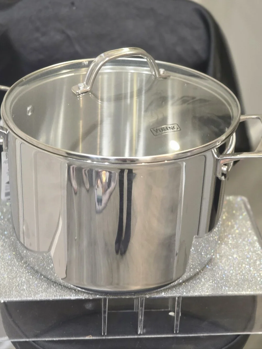 Viking 3-Ply Bonded Stainless Steel 8QT Stock Pot with Lid - Silver